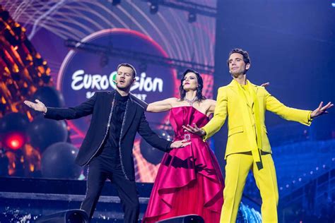 apresentadores eurovision 2022